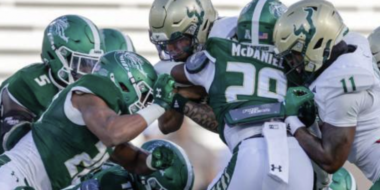 UAB 미식축구팀, 경기 직전 팀원 간 칼부림…두 선수 병원 이송·가해 용의자 구금