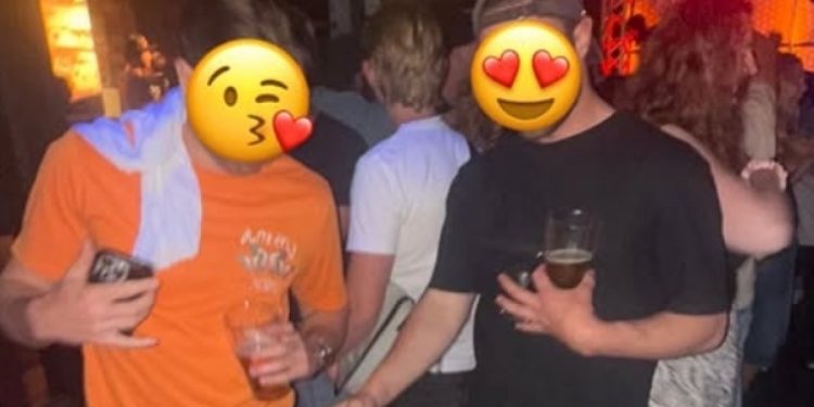 호주 정당 대표, 19세 딸의 성인물 출연 논란에 전격 사임