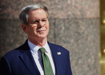 미 재무장관 베선트 “올해 실질 GDP 3% 성장…물가 상승은 관세 때문 아냐”