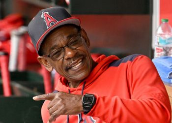 이정후의 샌프란시스코 자이언츠, 73세 론 워싱턴 전 감독 내야 코치로 영입