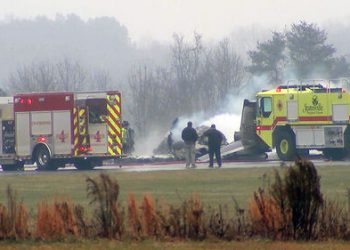 美 소도시 공항서 소형기 추락…탑승자 전원 사망
