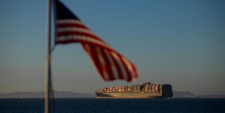 美 무역적자 5년 만에 최저…“금 수출 덕에 착시?”