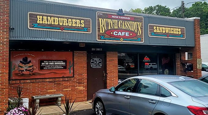 알라바마 현지인만 아는 ‘죽기 전에 먹어야 할’ 버거집 8곳