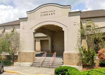 페어호프 공공도서관, APLS 지원 중단 여파로 예산 삭감 논의