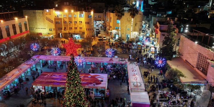3년 만에 돌아온 베들레헴의 크리스마스…기쁨보다 큰 건 ‘평화에 대한 갈망’
