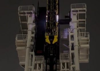 40m 공중서 거꾸로 멈췄다…미국 롤러코스터 ‘공포의 1시간’