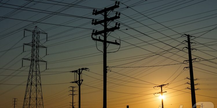 전기요금 또 오른다…미국 가정들 내년에도 ‘전기료 쇼크’