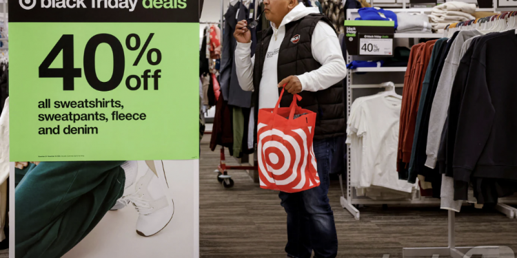 미국 소비심리 또 꺾였다…12월 신뢰지수 5개월 연속 하락