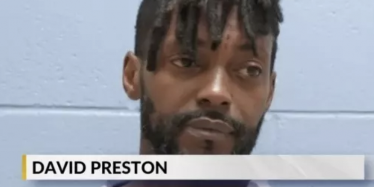 오펠라이카 남성, 비어리거드 총격 살인 사건으로 기소