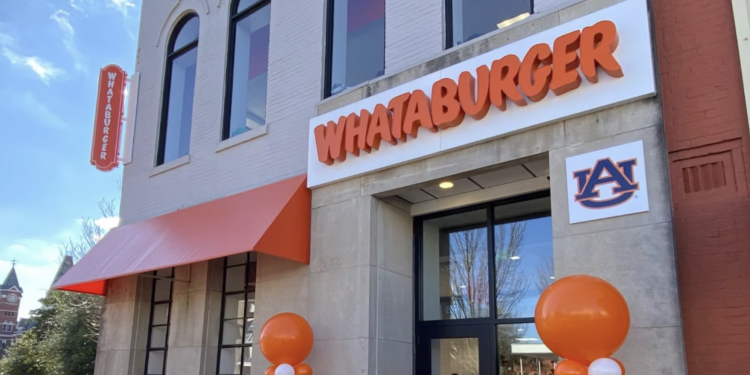 Whataburger, 오번 다운타운 매장 전격 폐점