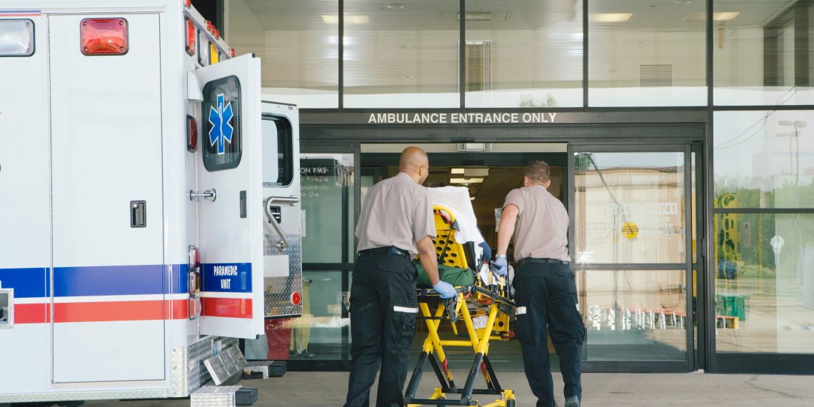 응급실에 의사 24시간 의무화…병원 문 닫을 수도?