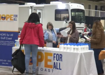 모빌 홈리스 지원 행사서 317명 도움 받아