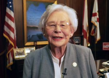 “앨라배마 학생들, 미국 250주년 주인공 되라”…아이비 주지사 도전장