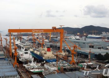 트럼프가 부러워한 韓조선업…“저임금·고위험의 그늘”