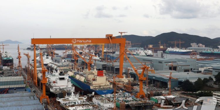 트럼프가 부러워한 韓조선업…“저임금·고위험의 그늘”