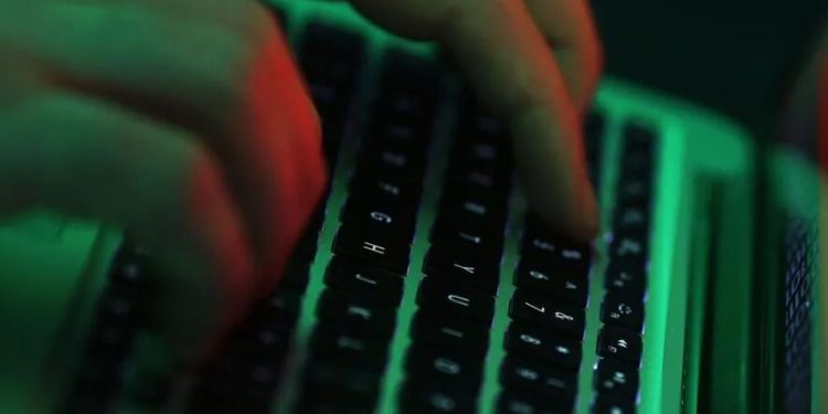 171만원 호텔을 17원에…해킹으로 결제 조작한 20대 체포