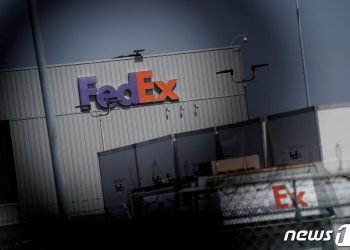 페덱스, 美정부에 “관세 환급하라” 소송…기업 첫 집단 반격