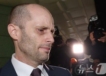 미 의회, 쿠팡 정조준…한국 규제까지 들여다본다