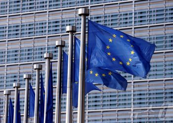 EU도 ‘유럽 퍼스트’…EV 보조금, 역내 부품 70% 의무화