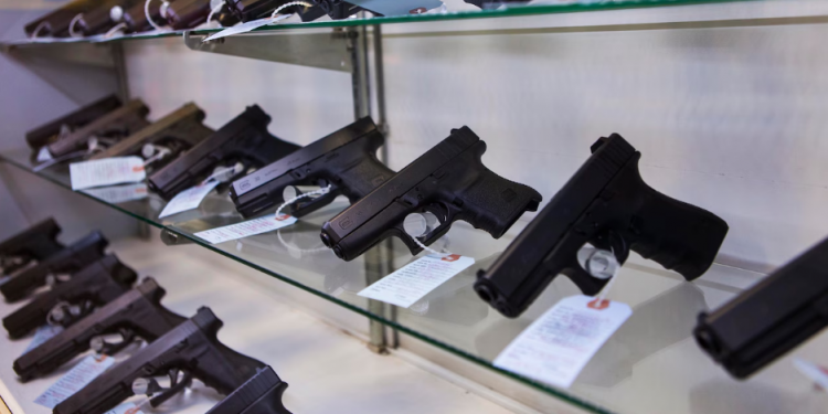 앨라배마 ‘총기·탄약 면세 휴일’ 법안 하원 통과…민주당은 식료품세 인하 촉구