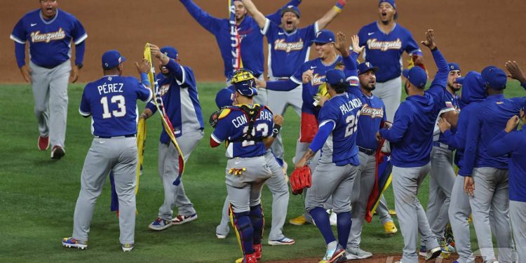 베네수엘라, 이탈리아 꺾고 WBC 결승 진출…미국과 ‘마두로 더비’