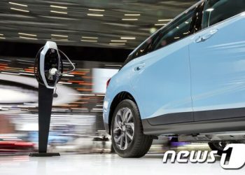 “5분 충전 中에 밀린다”…미국, 전기차 충전소 ‘폭증’ 반격