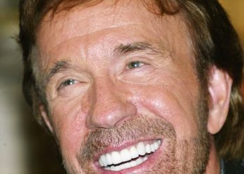 “액션 전설 떠났다”…척 노리스, 86세로 별세