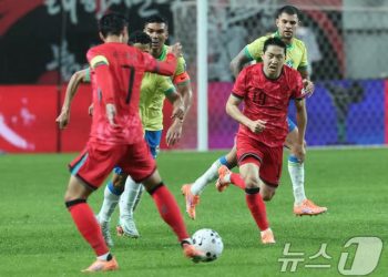 “이게 대표팀 맞나”…한국, 0-4 참패에 ‘총체적 붕괴’