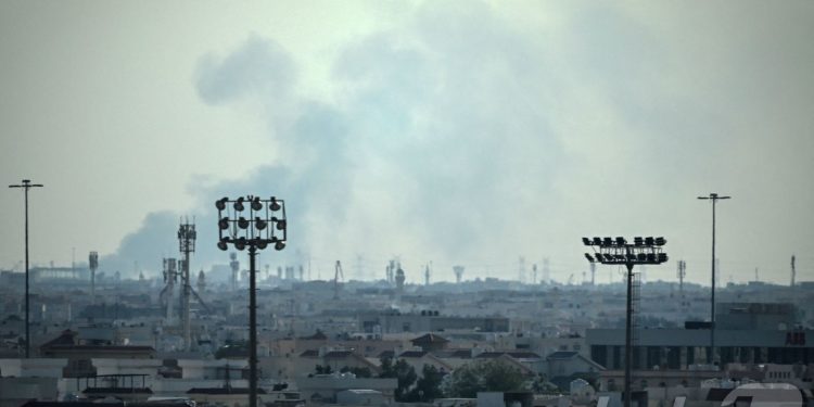 이란 보복 공격에 중동 미군 시설 17곳 피해…NYT “예상보다 철저한 준비”