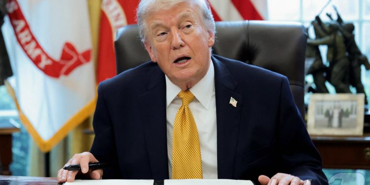 트럼프 “미중 정상회담 연기”…이란 전쟁에 올인