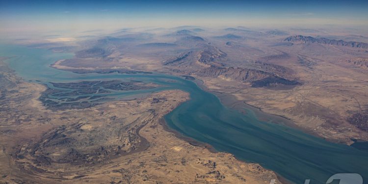 “이란 정권교체는 포기”…트럼프, 호르무즈 점령 카드 꺼냈다