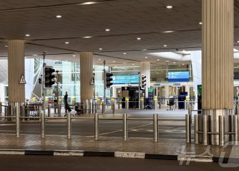 중동 고립 한국인 노린 ‘탈출 브로커’ 등장…“전용기 3000만원”