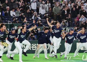 한국, 호주 꺾고 WBC 8강 진출…17년 만에 토너먼트 진입