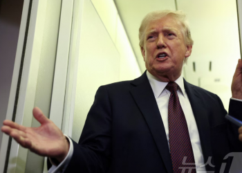 “호르무즈 지켜라”…트럼프, 7개국에 군함 파견 압박