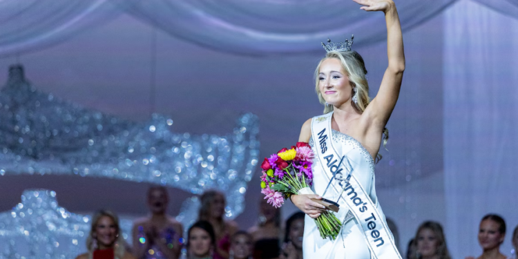 스테럿 출신 그리어 펠드먼, ‘미스 앨라배마 틴 2026’ 왕관 차지