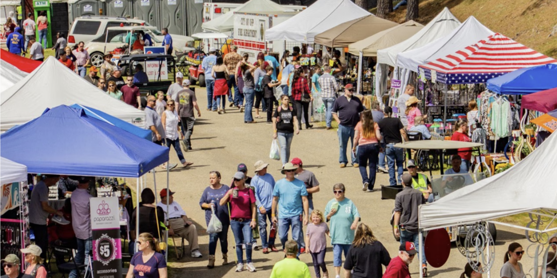 “뱀 잡아 레이스까지”…앨라배마 ‘방울뱀 로데오’ 다시 열린다