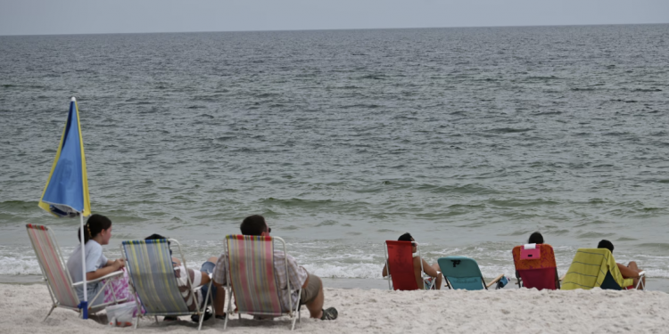 앨라배마 해변 관광 2025년 역대 최고 기록…숙박 임대 수입 9억2300만 달러