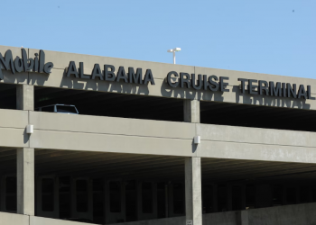 “크루즈 도시 꿈 현실로”…앨라배마 모빌 항에 두 척 동시에 출항