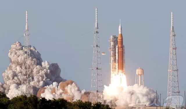 “54년 만의 귀환”…인류 다시 달로 향했다