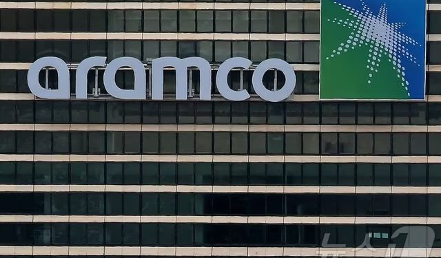 “기름값이 아니라 ‘웃돈 전쟁’”…사우디 원유 프리미엄 역대 최고