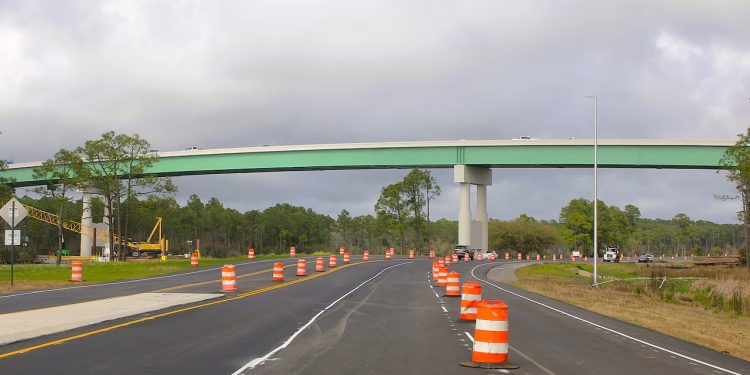 “논란의 5,200만달러 다리”…드디어 개통 임박