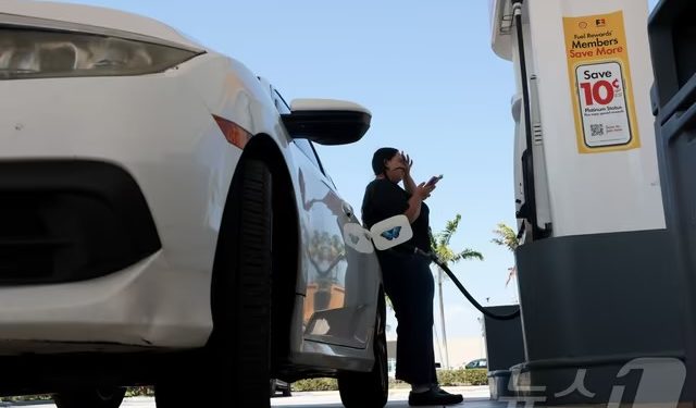 폭격 대신 ‘경제 봉쇄’…미·이란, 이제는 체력전