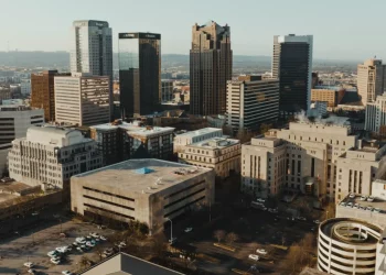 “잘 나가다 멈춘다”…중소기업 ‘돈 절벽’ 해결 나선다