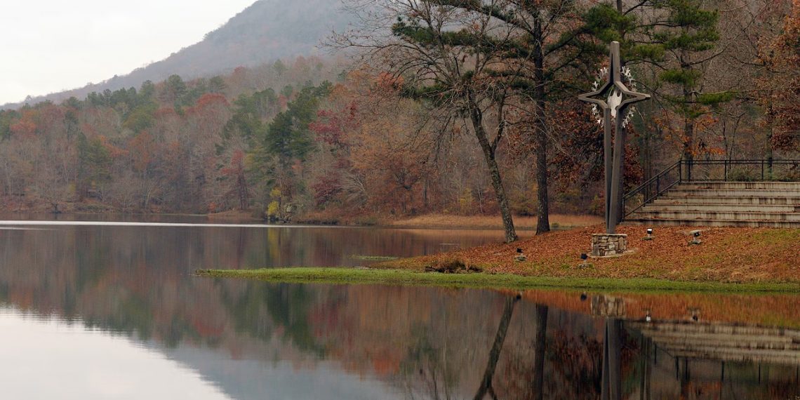 “문 닫을 뻔한 캠프”…75년 전통 되살렸다