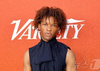 “테슬라 트렁크서 발견”…15세 소녀 살해 혐의 美가수 기소