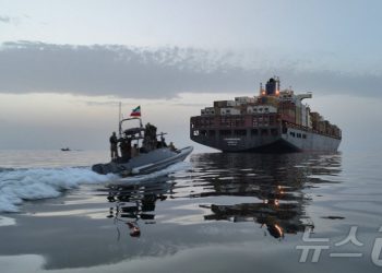 “호르무즈 통과하려면 돈 내라”…이란, ‘해협 통행료’ 공식화