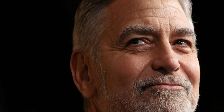 “트럼프 반대하지만 폭력은 안돼”…클루니 직격 발언