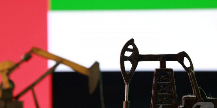 바라카 원전 노린 드론 공습