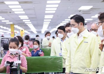 “삼성도 베트남으로”…2조 쏟아붓는 반도체 공장 착공