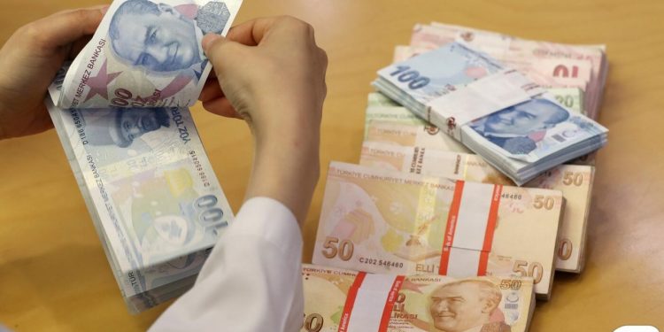 통장 확인했다가 기절할 뻔…계좌에 33조 원 찍힌 남성